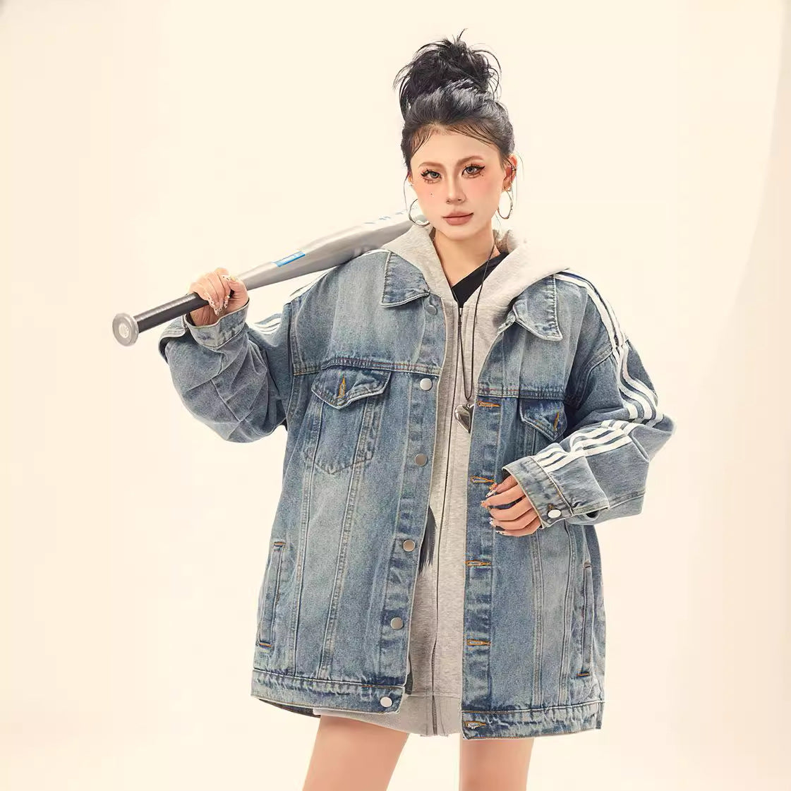 Splicing three striped denim jackets with stripes
